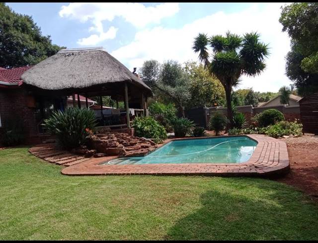 3 BEDROOM HOUSE FOR SALE IN HELDERKRUIN